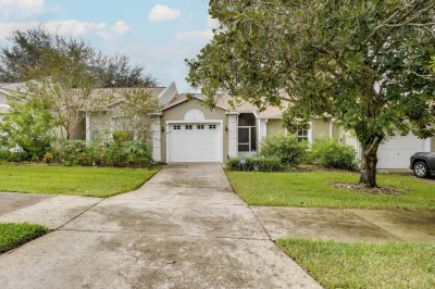 Sunny Clermont Retreat ~ 20 Mi to Disney World! Hotels near SUN STATE PRODUCE SALES, INC.