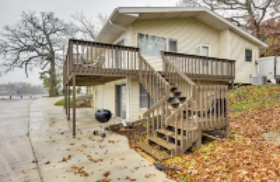 Salem Vacation Home w/ Dock: Steps to Paddock Lake Hotels in Twin Lakes