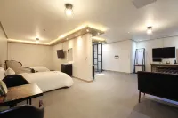 Gunsan Dubai Drive-in Motel