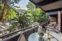 Aspen Square Condominium Hotel - Mountain view