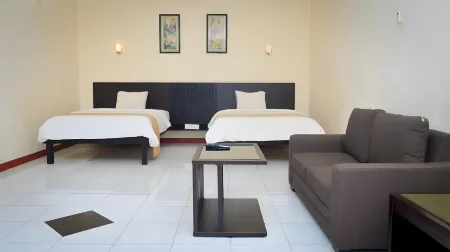 Uni Beach Hotel