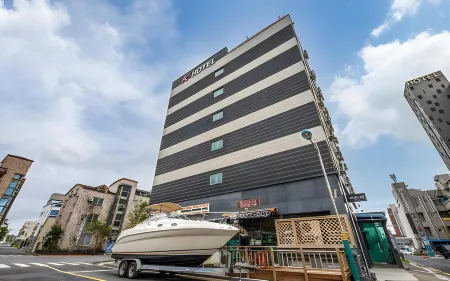 Daecheon K Hotel Отели рядом с достопримечательностью «Boryeong Mud»
