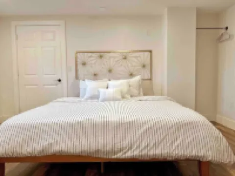 Cozy King Apt Suite w/ Fire Pit & Mountain Views