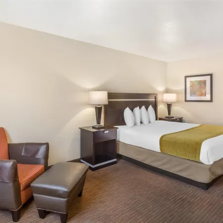 Best Western Luxury Inn