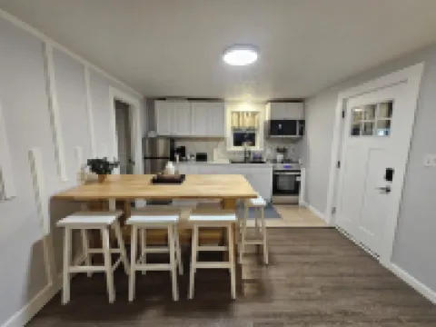 Cozy Coastal 2-bedroom condo with AC, WiFi in welcoming Saco