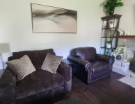 Relax in Comfort -Family / Group travel or Temporary Relocation! Hotels in Cornwall