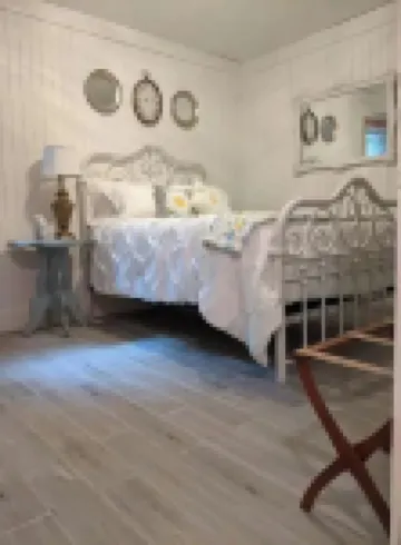 Foot Hill Farms II Hanging Rock Hotels in Stokes County