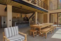 Casa Cambria Hotels in Santa María Colotepec
