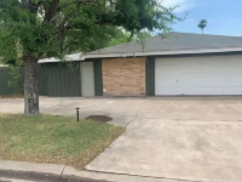 Cozy Suite *Excellent location* FREE Wi-fi/Netflix