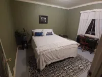 Creekfront 3-bedroom house with WiFi, AC in Happy Camp