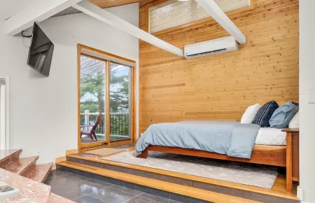 North Cliff House - Private Dock & Sauna