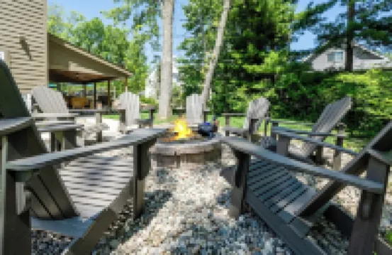 Luxe Family Retreat - Walk to Private Beach - Pool - Hot Tub - Arcades