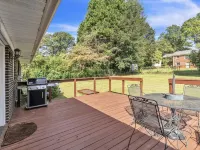 Family-Friendly 3/2 Home Near Prisma, Fenced Yard Hotels in Dunean
