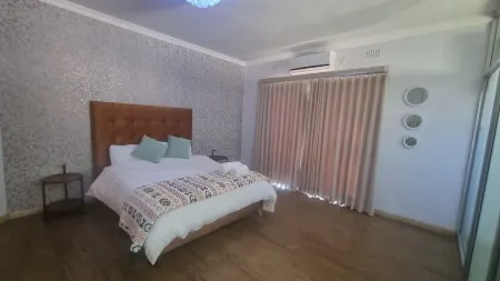 A serene, 3-bedroom house in tranquil Gaborone with WiFi, AC. Enjoy your stay Отели рядом с Аэропорт Габороне