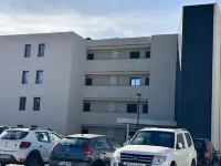 3-room apartment ideally located near shops Airport Beach