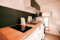 Studio 6 in city center with parking