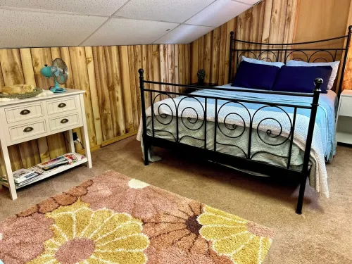 That 70’s Loft- Peace, Love and a Funky Stay!