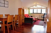 Lodging Santa Maria III 10 minutes from Santiago Hotels in Ames