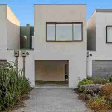 Luxurious 3-Bedroom Retreat Hotel Exterior