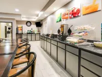 Quality Inn & Suites Granbury Hotels in Hood County