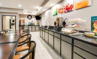 Quality Inn & Suites Granbury