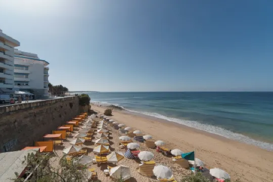 Viggo White Apartment, Armacao de Pera, Algarve