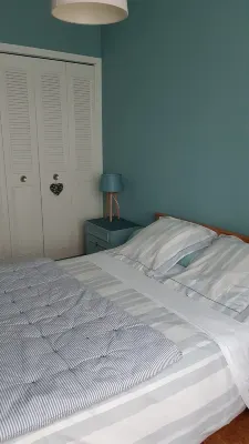 Les Pieds dans l'Eau : Beautiful, bright rental (sea access)