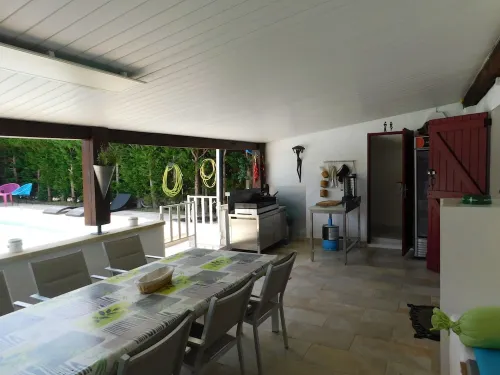 Villa with pool open veranda 40m2 5minutes downtown 5km from the sea Hotels in Soustons