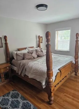 The Palace on Charles is the perfect vacation getaway. Отели в г. Логан