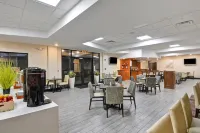 Doubletree by Hilton Hattiesburg - breakfast
