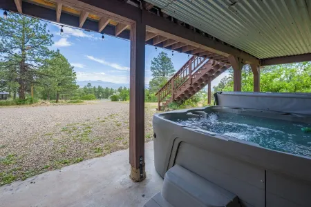 Hot Tub & Mtn Views - Peaceful Pagosa Springs Retreat Minutes to Town  & Trails