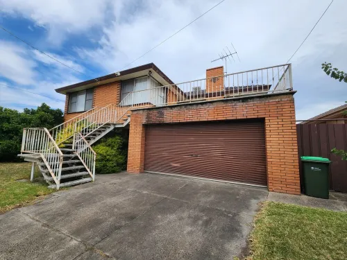 Spacious Family Home in Thomastown Hotels in Thomastown