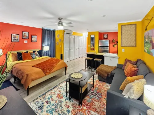 Golf Course-Swimming Pool-Sleeps 4!