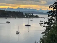 Ocean, mountain and harbour views. Family friendly house.