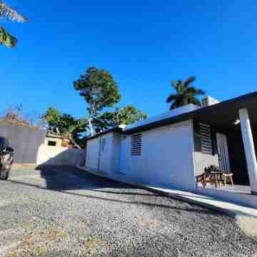 Charming 2-bedroom house in the heart of the city of Fajardo, PR with WiFi, AC Hotel Exterior