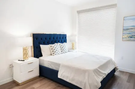 Lux 2BD/2BTH apartment in Glendale with WiFi, fitness room, pool