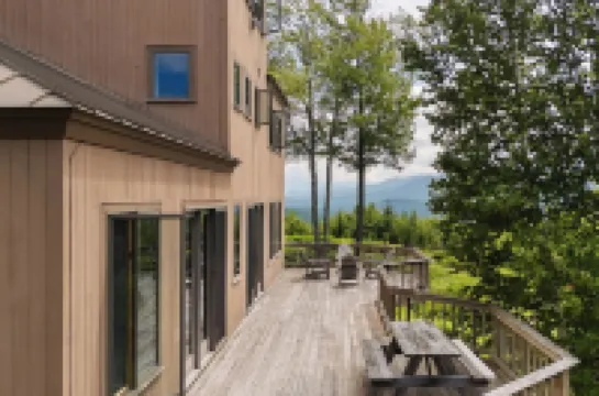 White Mountains Getaway w/ Sauna & Stunning Views