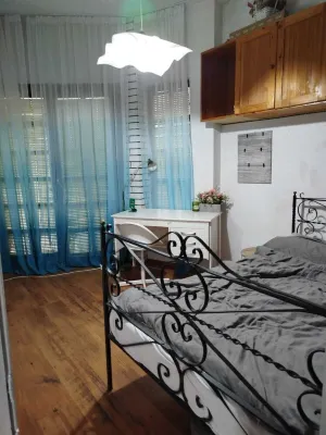 Charming 2-bedroom house with WiFi, AC in soothing Sremska Kamenica Các khách sạn ở 