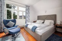 Luxurious 8,000 sq ft Private Villa in Budapest – Exclusive Retreat Hotels in 