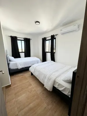 Modern 3-bedroom villa with AC, WiFi in amazing Punta Cana فنادق في 