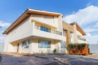 Tranquil 4Bedroom villa with private swimming pool in Naivasha Hotel a 