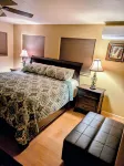Charming 4-bedroom "Pine Hill Home" in Arnold near Big Trees Park & Bear Valley
