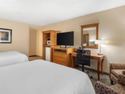 Best Western Plus Oak Harbor Hotel  Conference Center Hotels in Oak Harbor