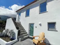 Casa dos Castanheiros - The White Cottage