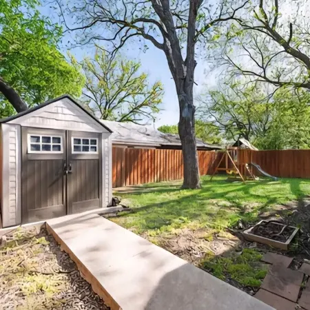 Welcoming cozy where love and light dewll 3-bedroom with AC in charming McKinney