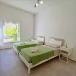 Apartment with garden and sea-view terrace from which to admire magical sunrises.