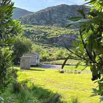 The Dancing Piccolo - Your valley hide-away near Glengarriff Hotel Exterior
