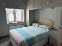 Comfortable Modern Spacious 2 Bed Apartment with Sea Views.