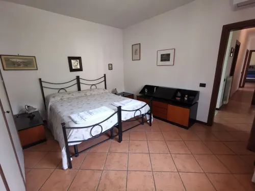 Farmhouse in green Umbria for families with children and pets.