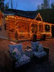 Private Riverfront Hygge Cabin